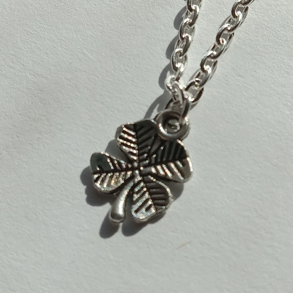 Four leaf clover charm necklace silver plated 9 inches
